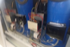 Układ sprężarek w pompie ciepła Alpha innotec SWP 1600