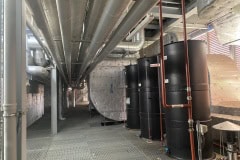 Przemysłowe zastosowania instalacji chłodniczych na stali czarnej