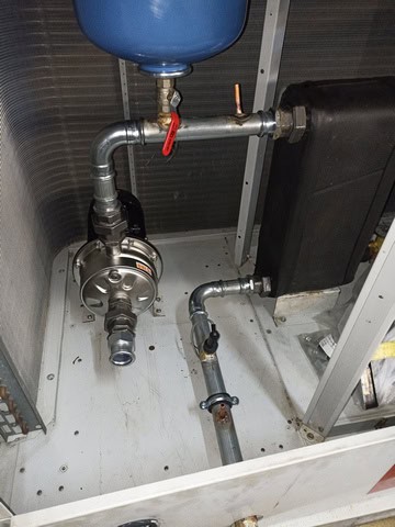 Pompa,wymiennik, zbiornik wzbiorczy chiller 38RA