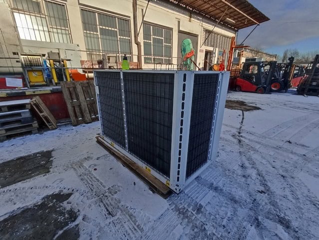 Skraplacze chiller Carrier 80 kW