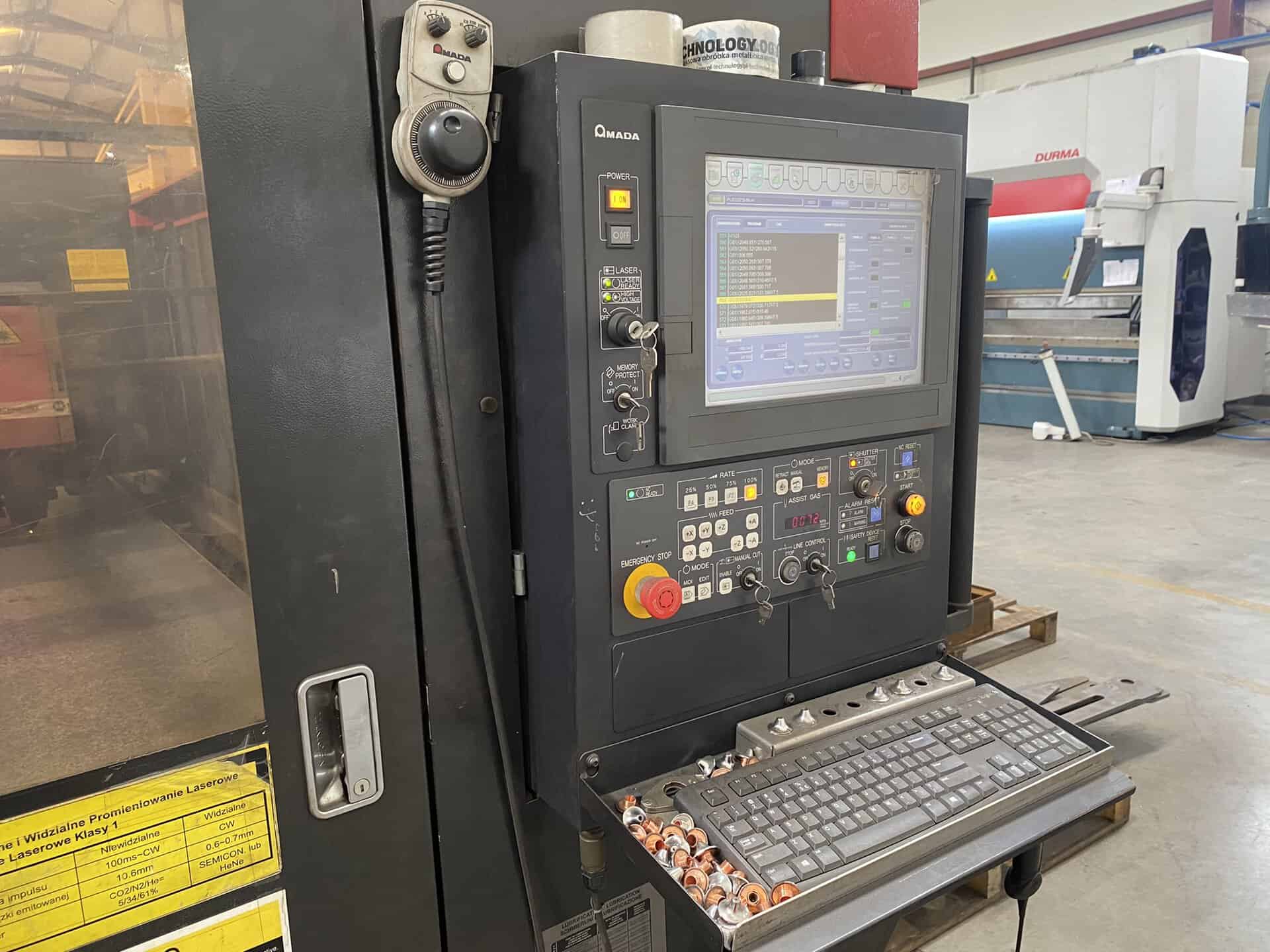Panel sterowania wycinarki laserowej Amada LCG3015