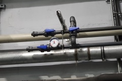 Instalacja wody lodowej na rurach z PVC-u