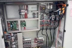 Pomiary Elektryczne w Chillerze CIAT - Profesjonalizm SKiC