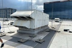 Rooftop Trane ETKD500 od strony czerpni i wyrzutni powietrza