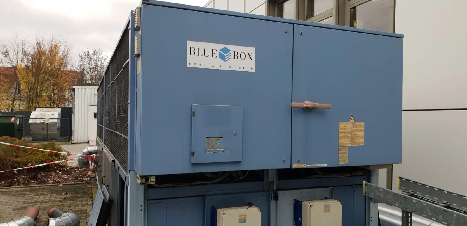 Na sprzedaż Chiller BlueBox 500 kW FREE COOLING